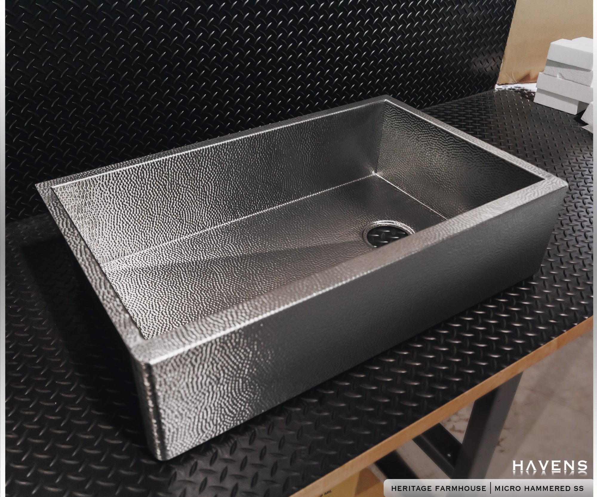Heritage Farmhouse Sink - Micro Hammered Stainless