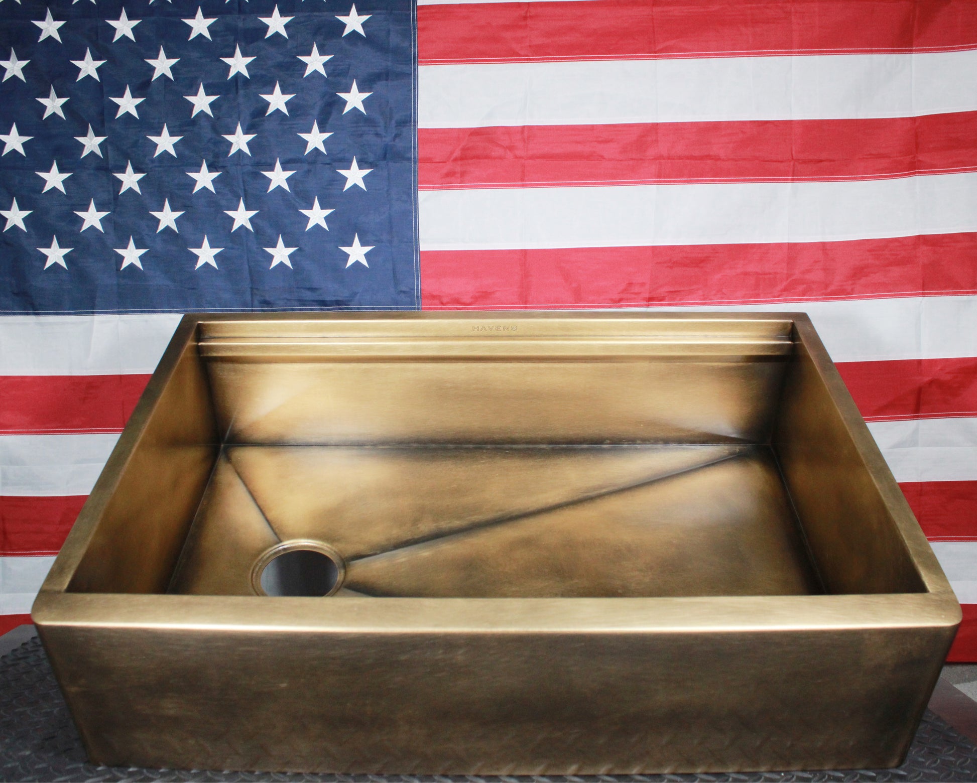 Legacy Farmhouse Sink - Premium Brass