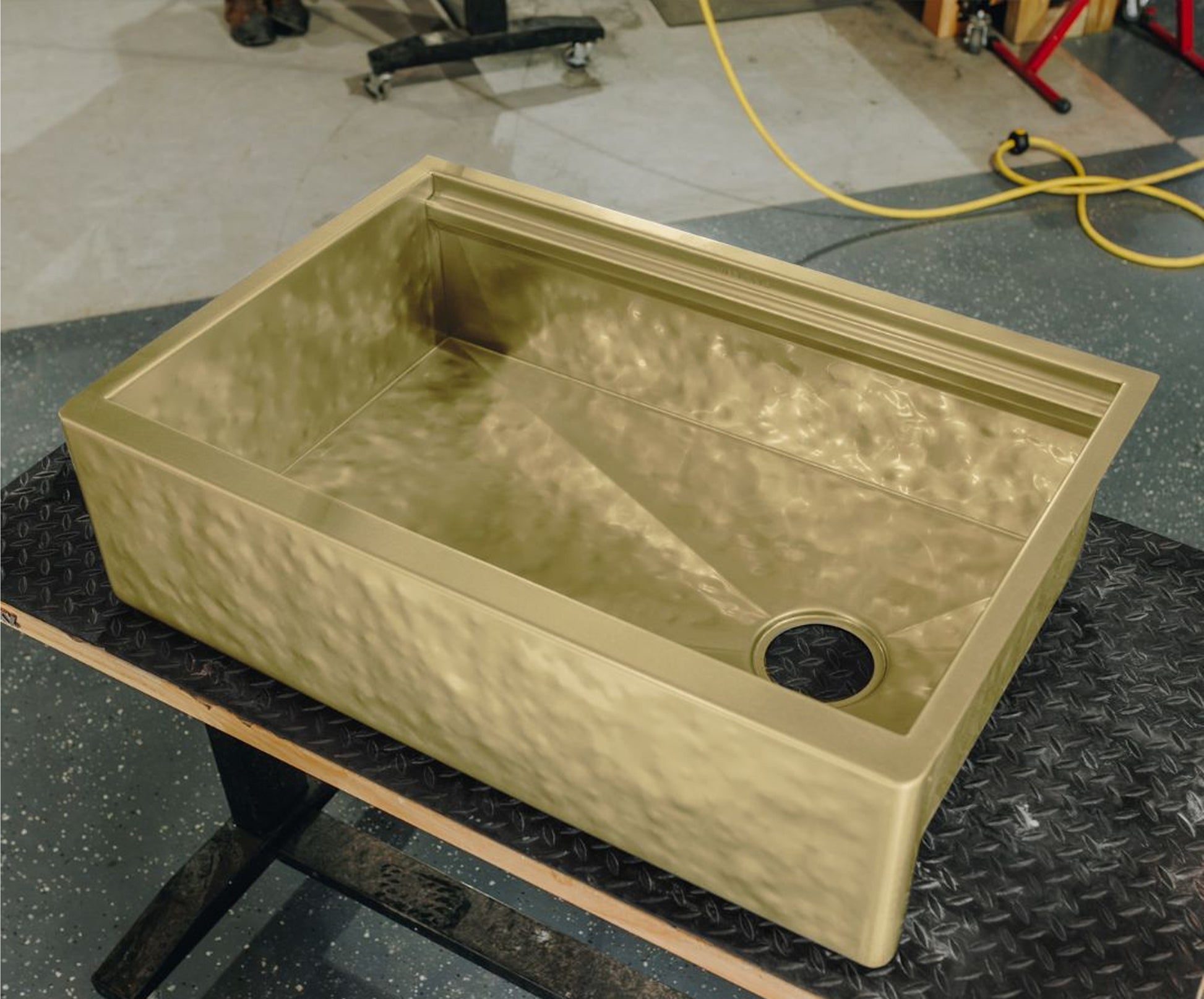 Legacy Farmhouse Sink - Premium Brass