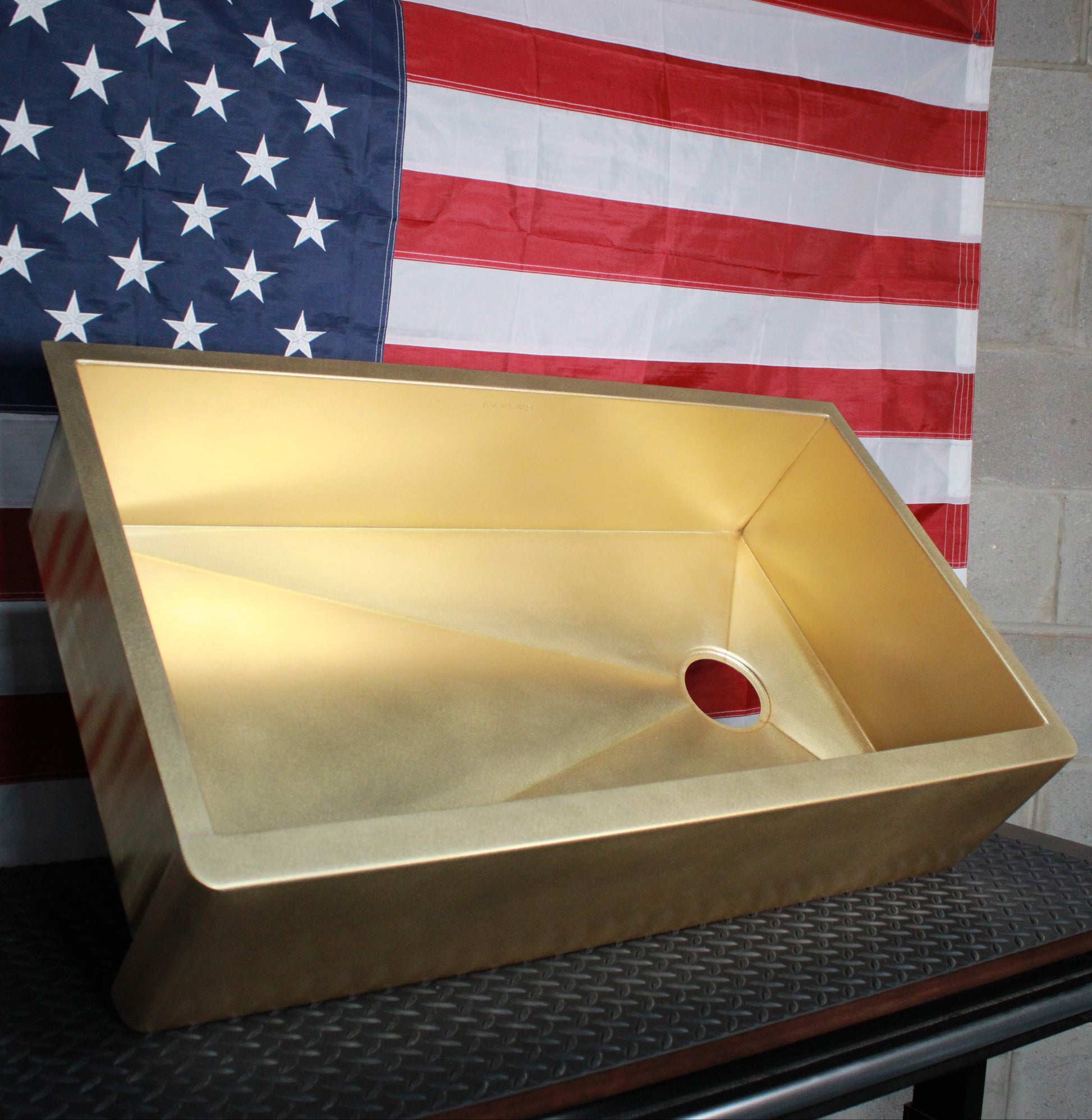 Heritage Farmhouse Sink - Premium Brass