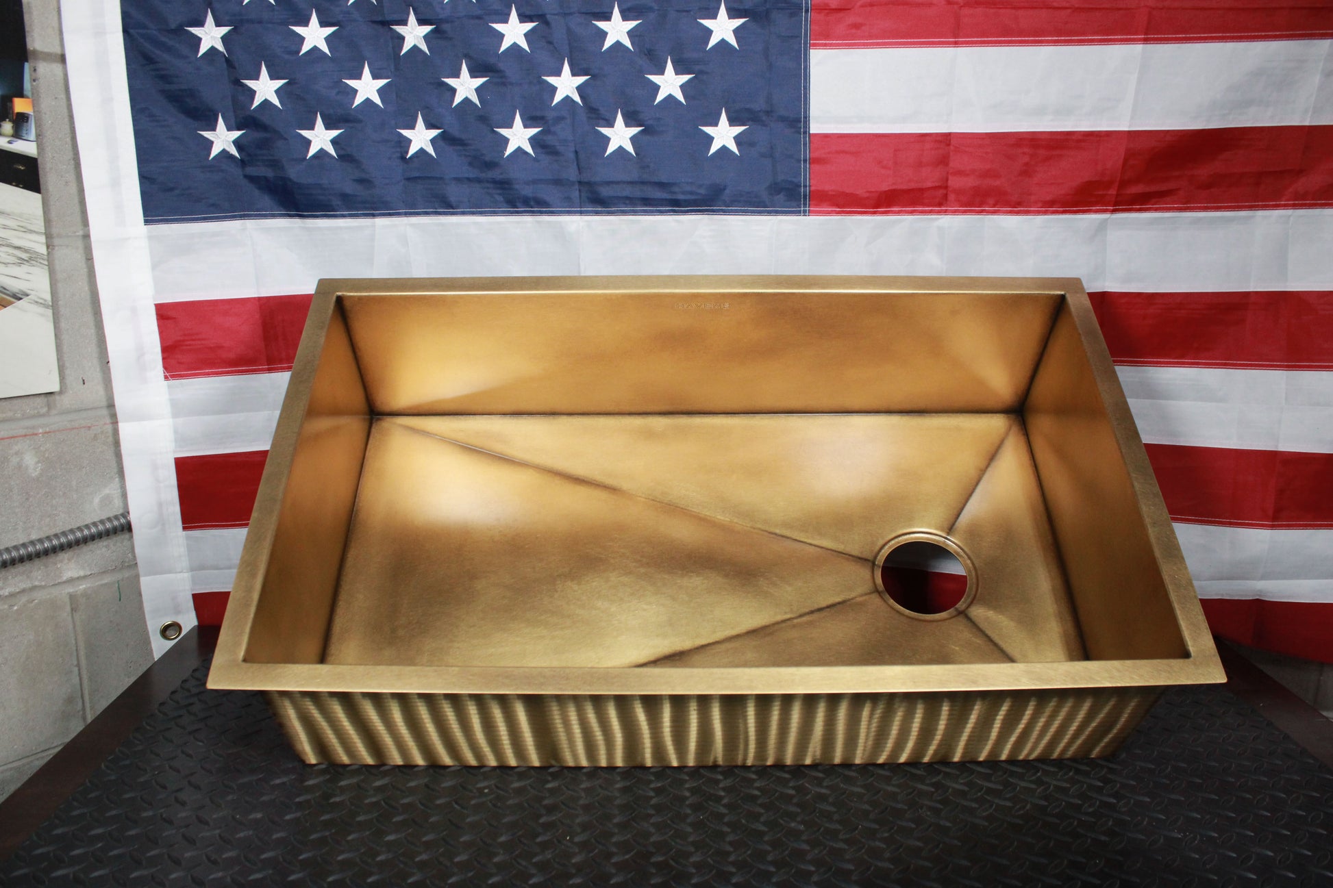 Heritage Sink - Premium Brass