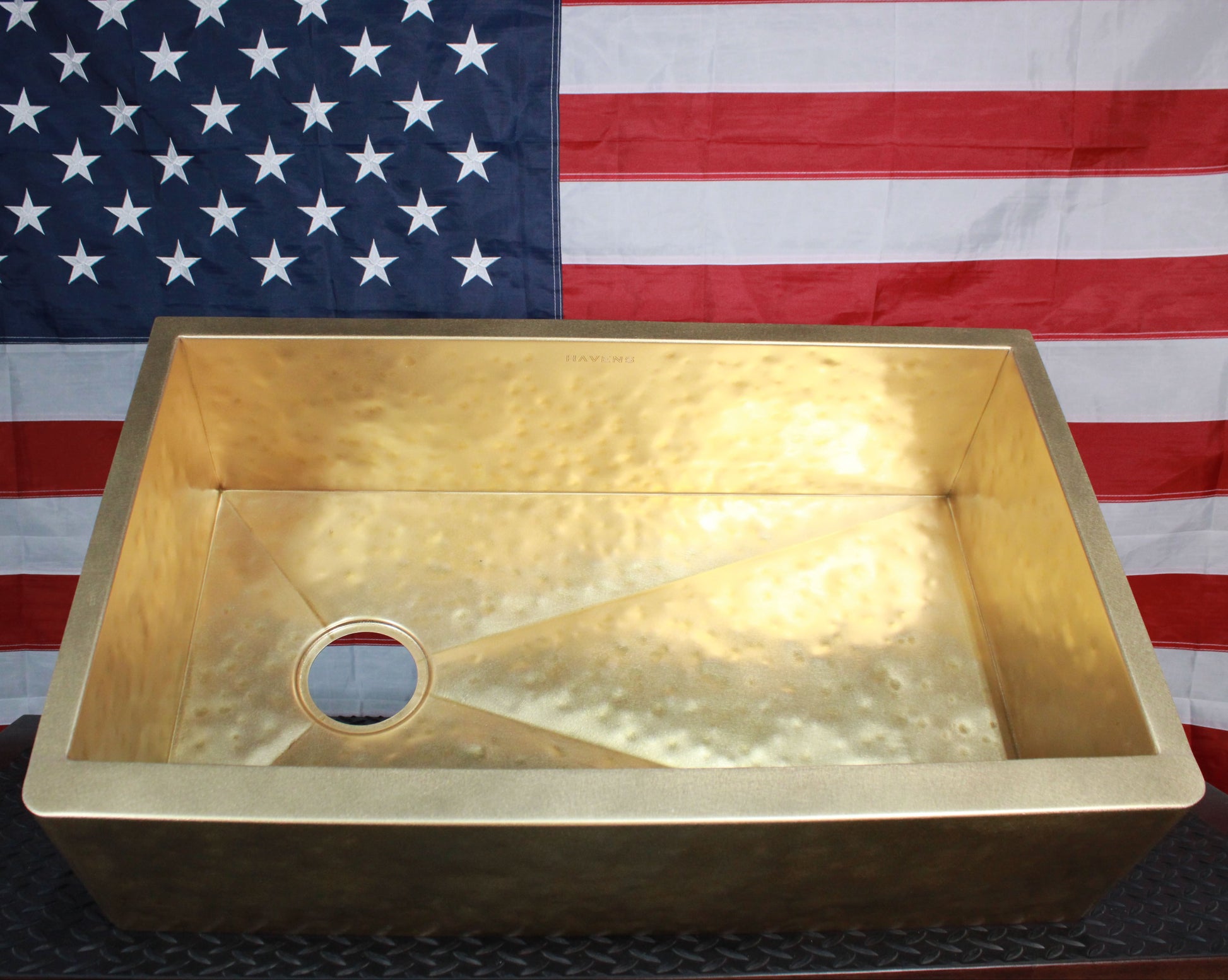 Heritage Farmhouse Sink - Premium Brass