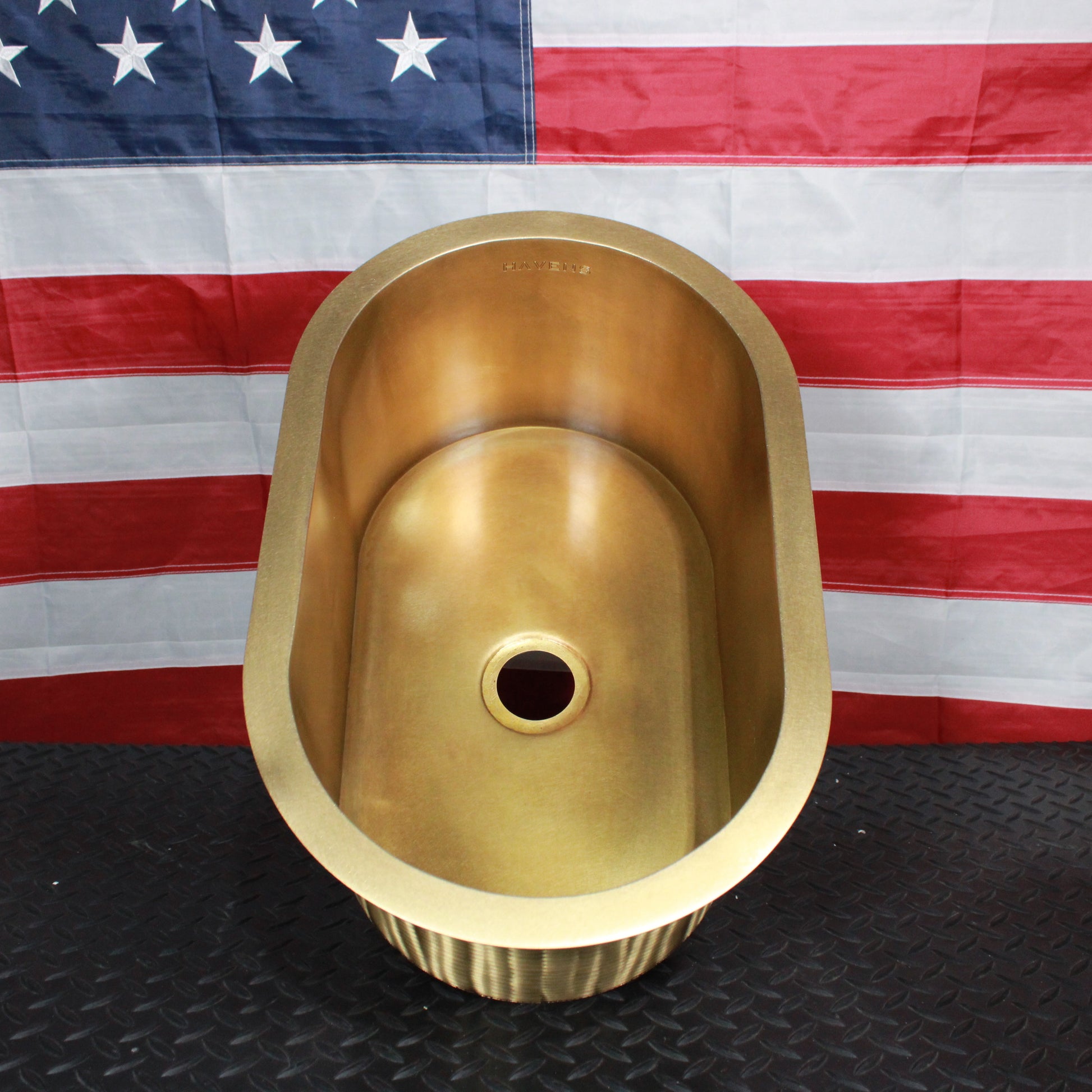 Radius Corner Sink - Copper/Brass