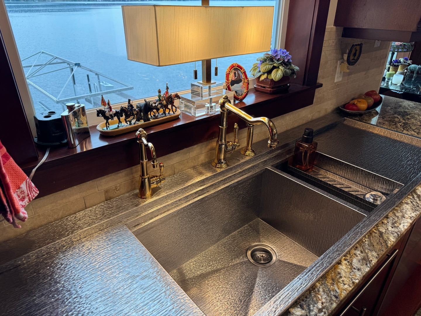 Drainboard Farmhouse Sink - Stainless Steel