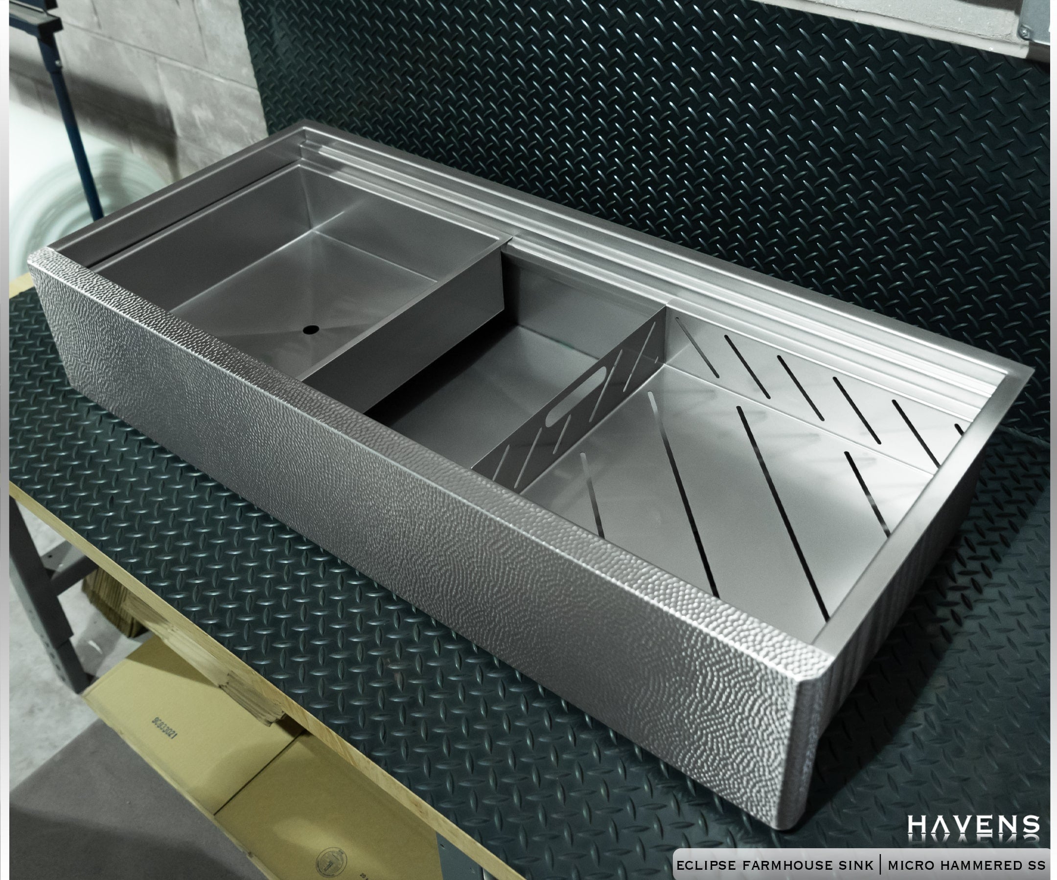 Eclipse Farmhouse Sink - Stainless Steel - Havens | Luxury Metals