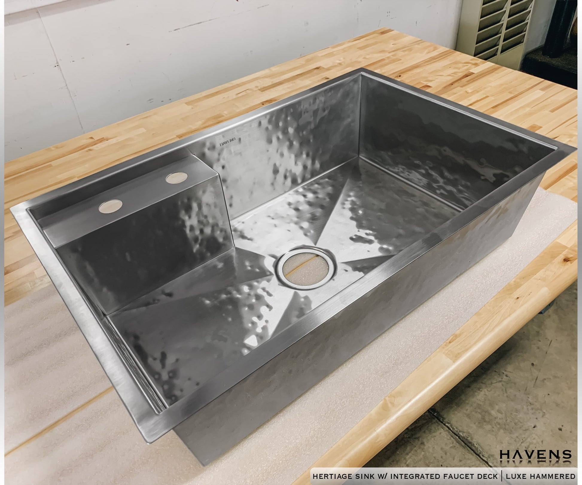 Custom Undermount Sink (Faucet Deck) - Stainless - Havens | Luxury Metals