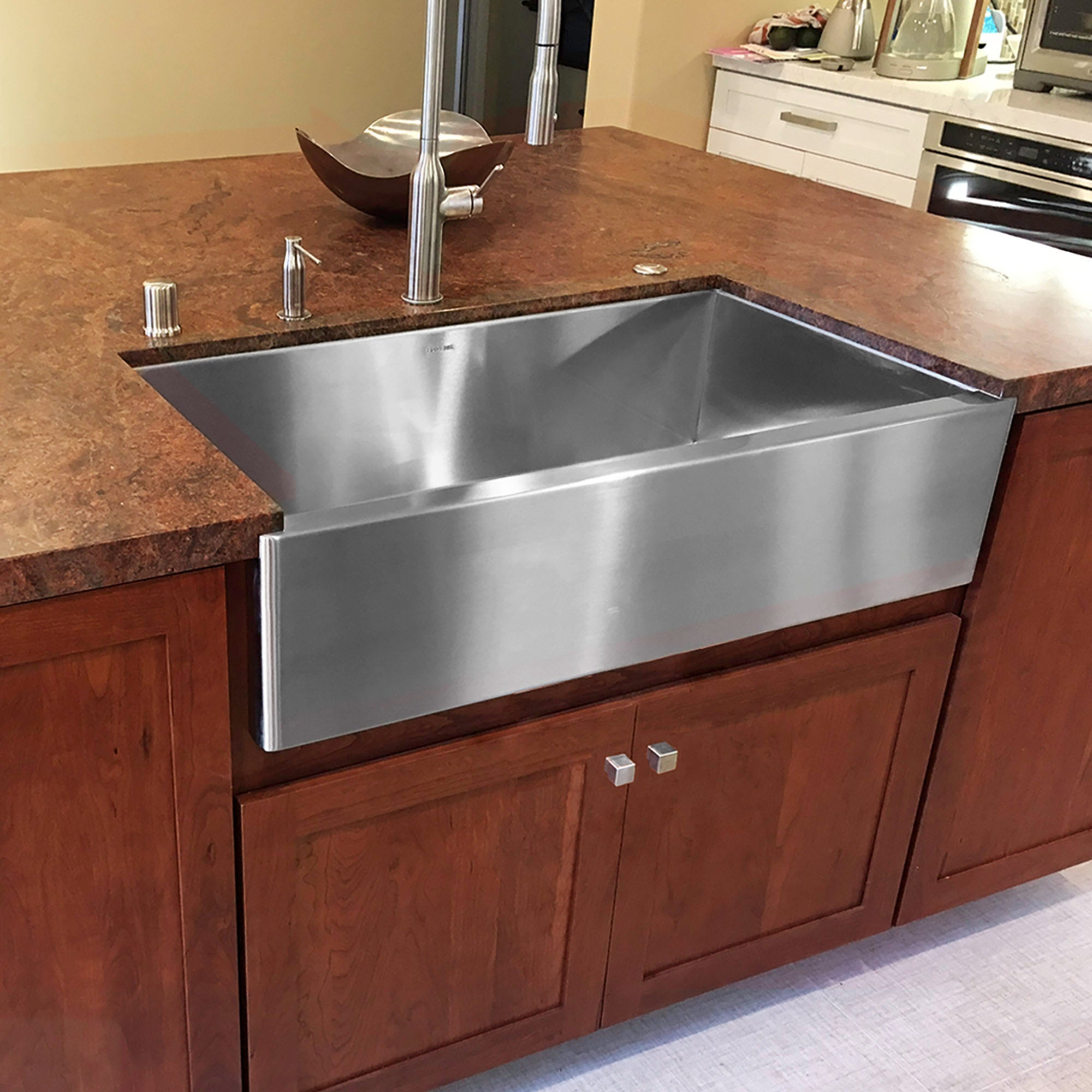 Heritage Farmhouse Sink - Luxe Stainless