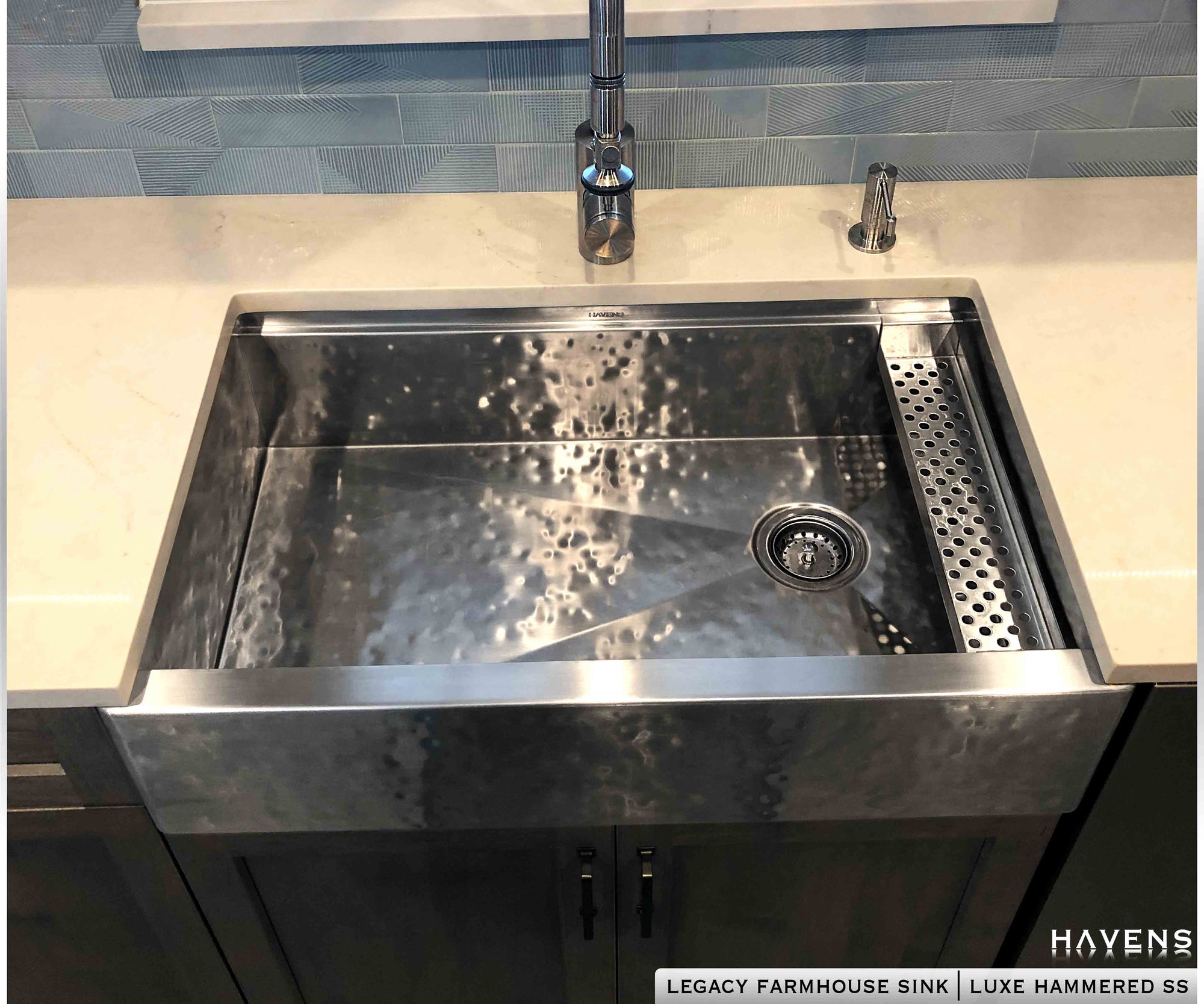 Legacy Farmhouse Sink - Luxe Hammered