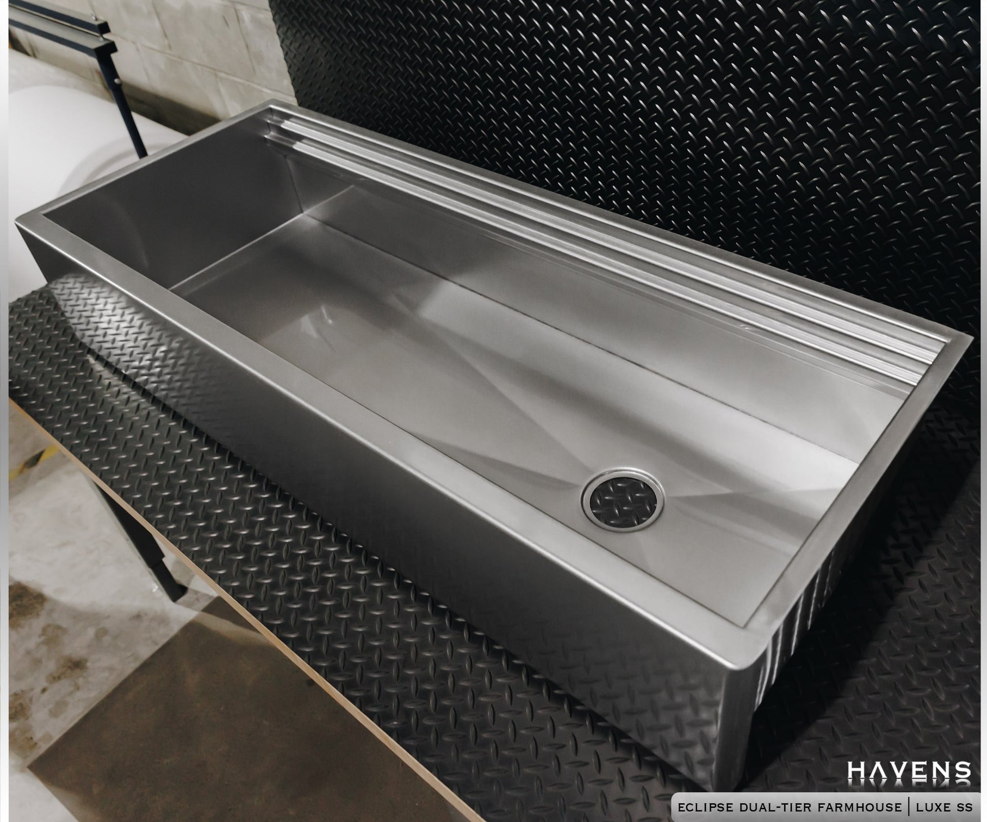 Eclipse Farmhouse Sink - Stainless Steel - Havens | Luxury Metals