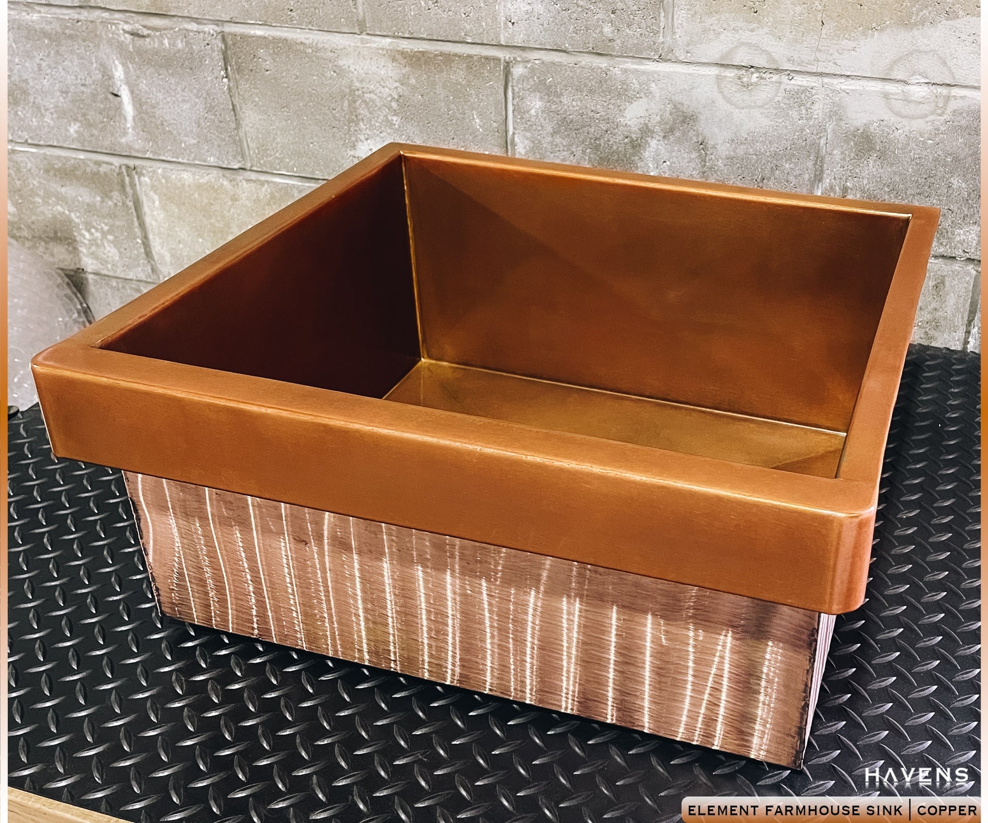 Element Farmhouse Sink - Pure Copper - Havens | Luxury Metals