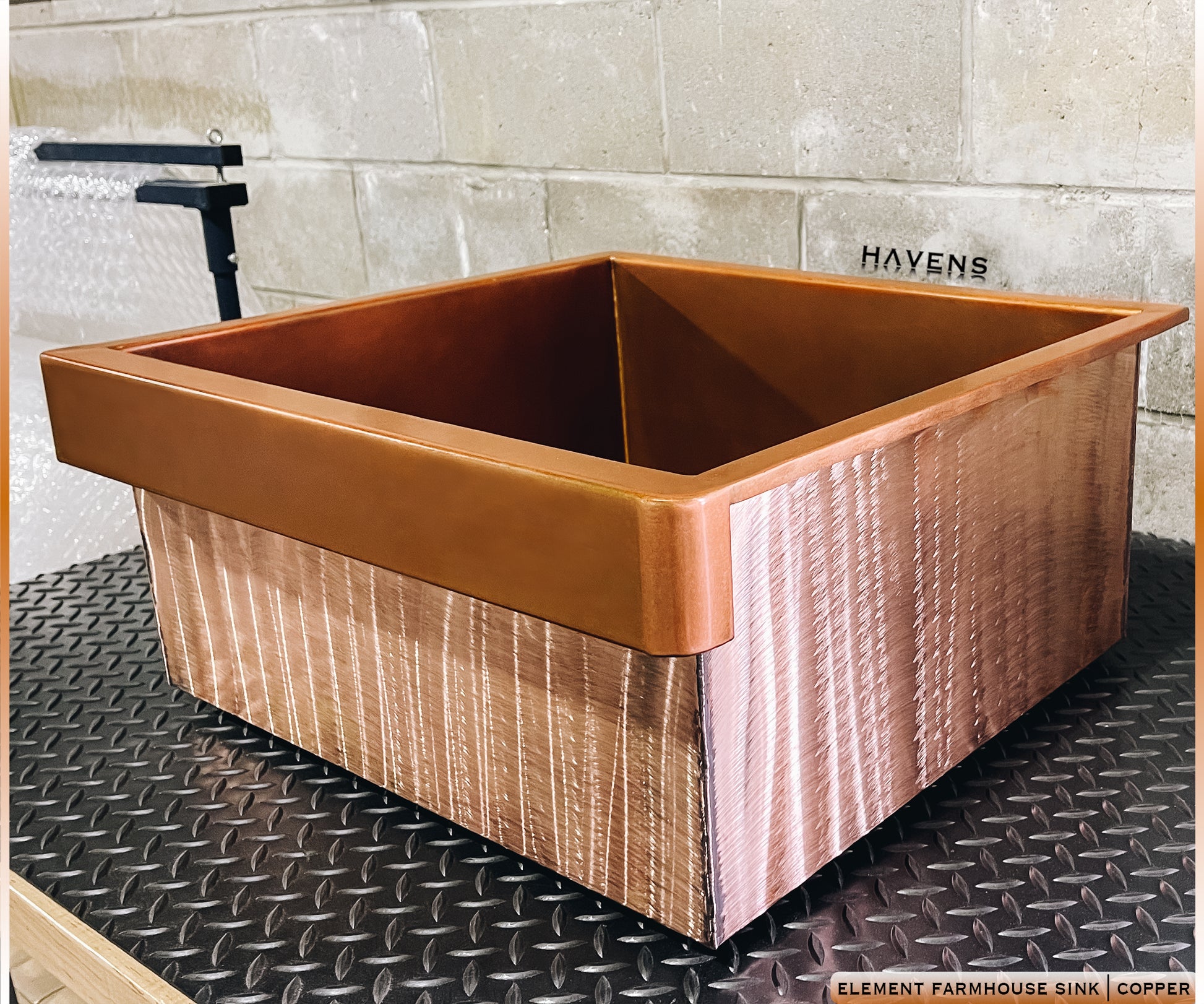 Element Farmhouse Sink - Pure Copper - Havens | Luxury Metals