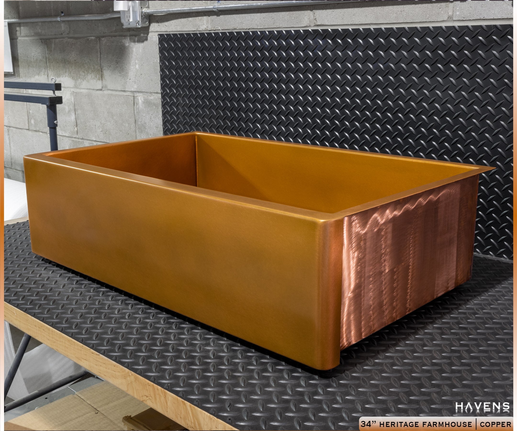 Heritage Farmhouse Sink - Havens Luxury Metals - Pure copper farmhouse sink with offset drain and sloped basin, USA made